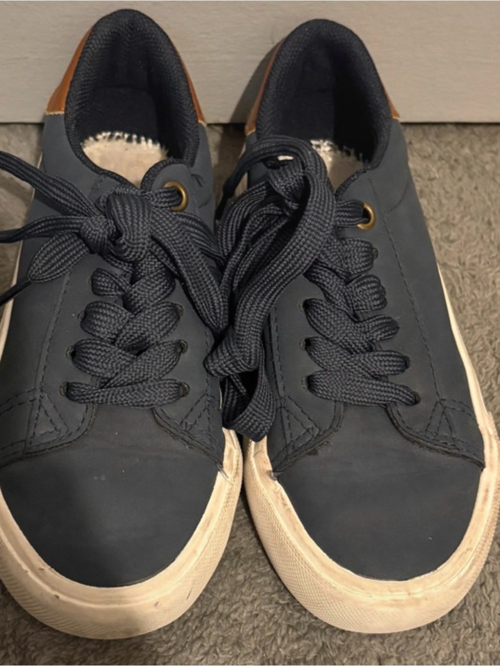 Source Unknown Navy and Tan Low-Top Lace Sneakers